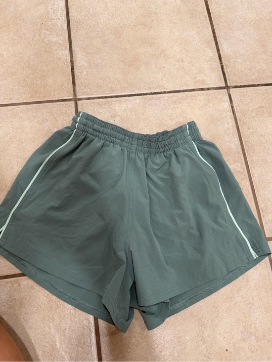 lululemon athletica Pants - Lululemon Lightweight High Rise Relaxed Short 3”